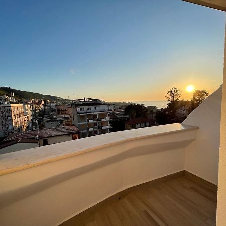 Ferienwohnung A Pochi Passi Dalla Piazza- Vista Mare Tropea Exterior foto